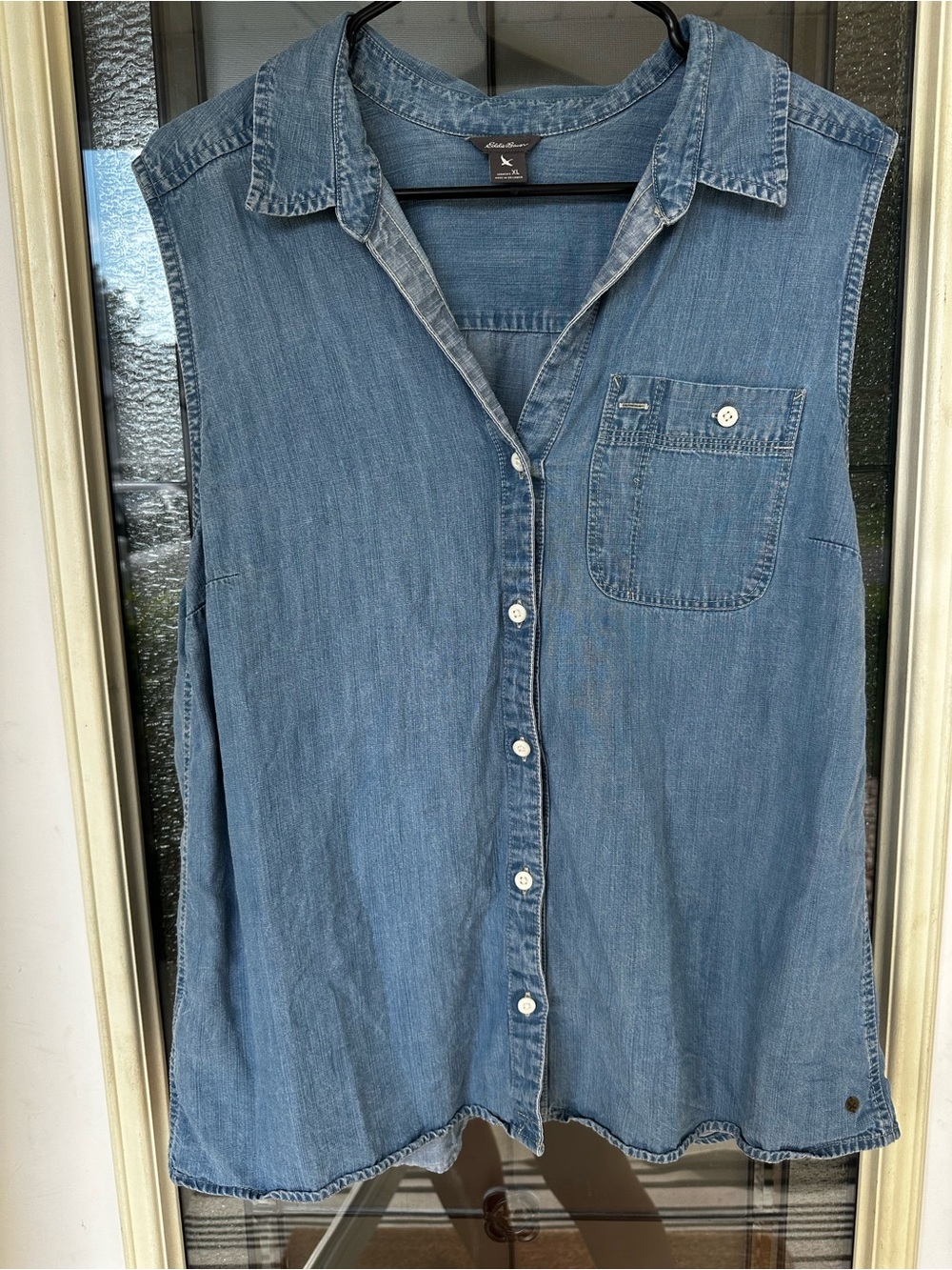 Eddie Bauer Denim sleeveless button up blouse